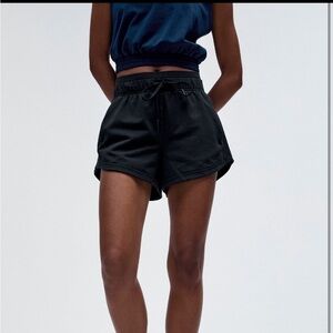LULULEMON Inner Glow Black Shorts Size 4
